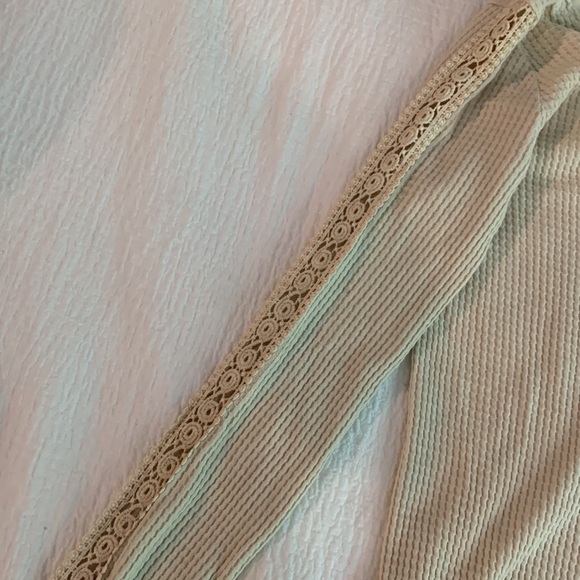 NWT Altar’d State knit Long sleeve notch neck - Picture 4 of 6